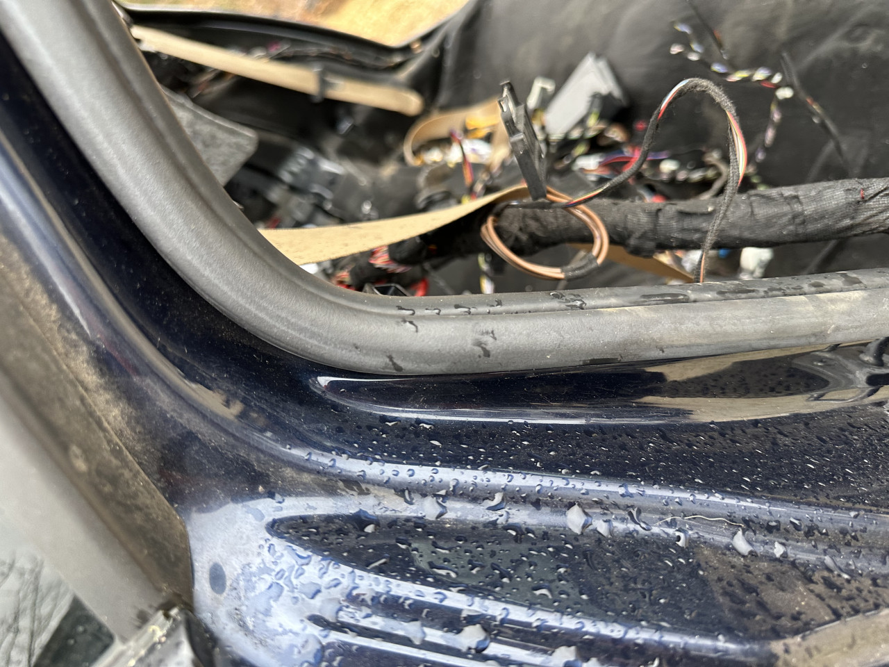 Bmw f30 keder zadnji desni f31 na sasiji dihtung guma