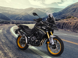 VOGE DS 525 X BLACK KNIGHT MOTO MOTOR ENDURO