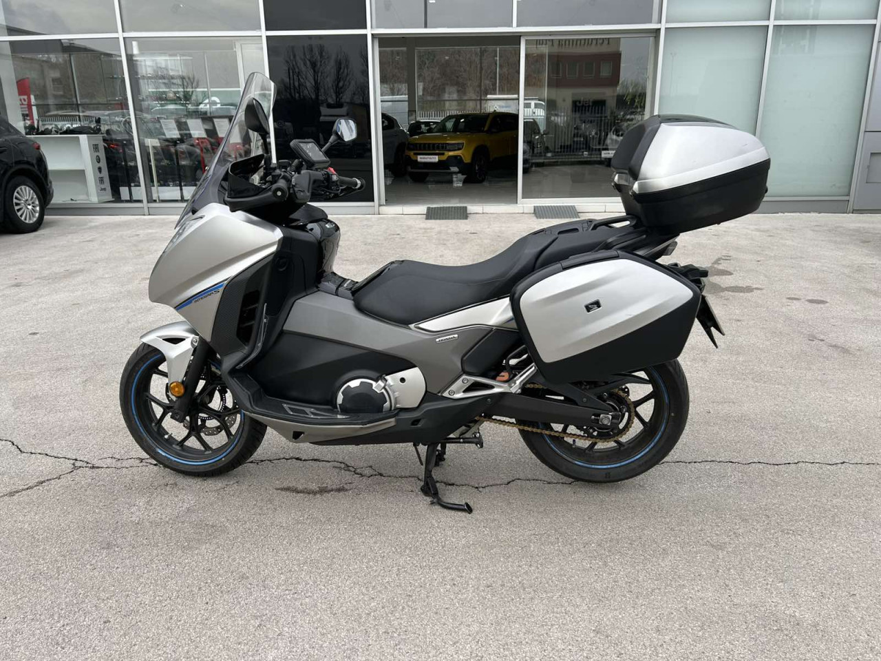 HONDA INTEGRA 750