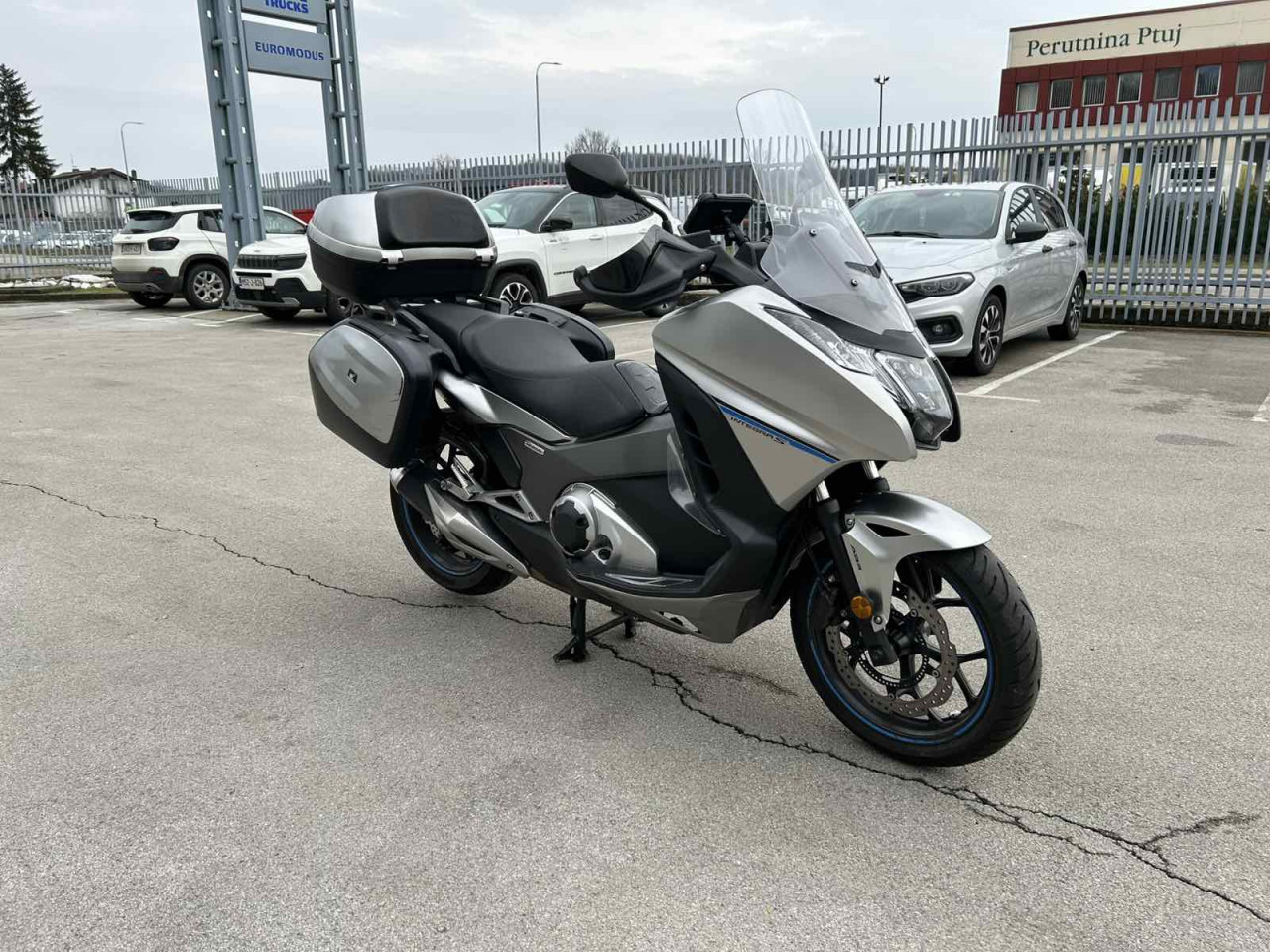 HONDA INTEGRA 750