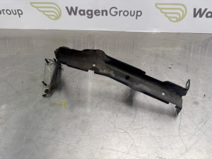 Nosac blatobrana prednji lijevi Audi A4 B8