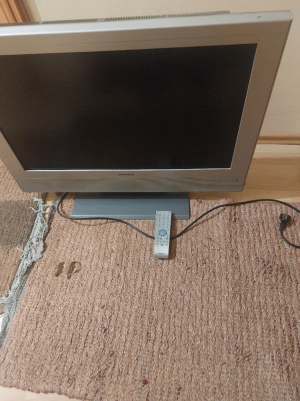 Tv lcd ispravan 32