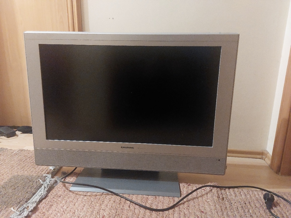 Tv lcd ispravan 32