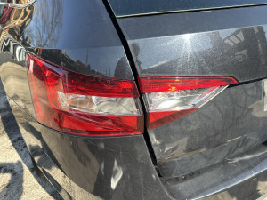Stopa lijeva Škoda Superb 2016 (fotografija 2)