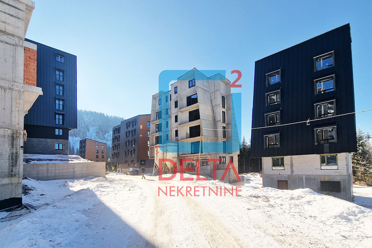 Trosoban apartman sa balkonom / 1.sprat / Jahorina