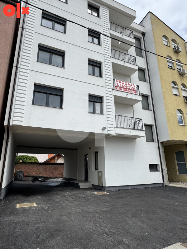 Jednoiposoban  Stan Bijeljina 53 m2 2,3,4 sprat centar