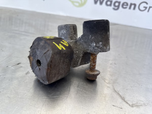 Nosac motora mjenjaca Audi A4 B8 2012 (fotografija 1)