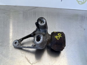 Nosac motora mjenjaca Audi A4 B8 2012 (fotografija 2)