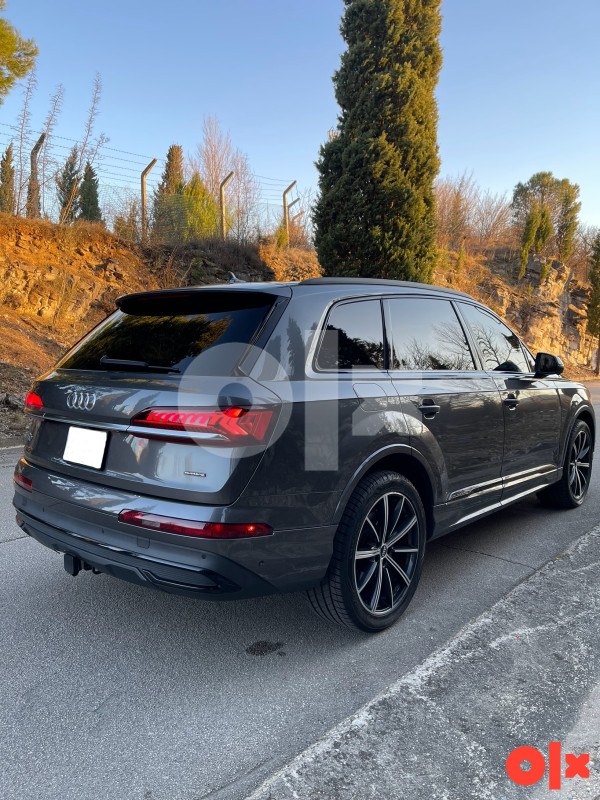 Audi Q7 3.0 Premium Plus/ Full / 7 sjedišta/ Panorama/ Bose/NOVO