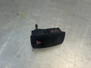 Prekidac zmigavca Audi A1 2012