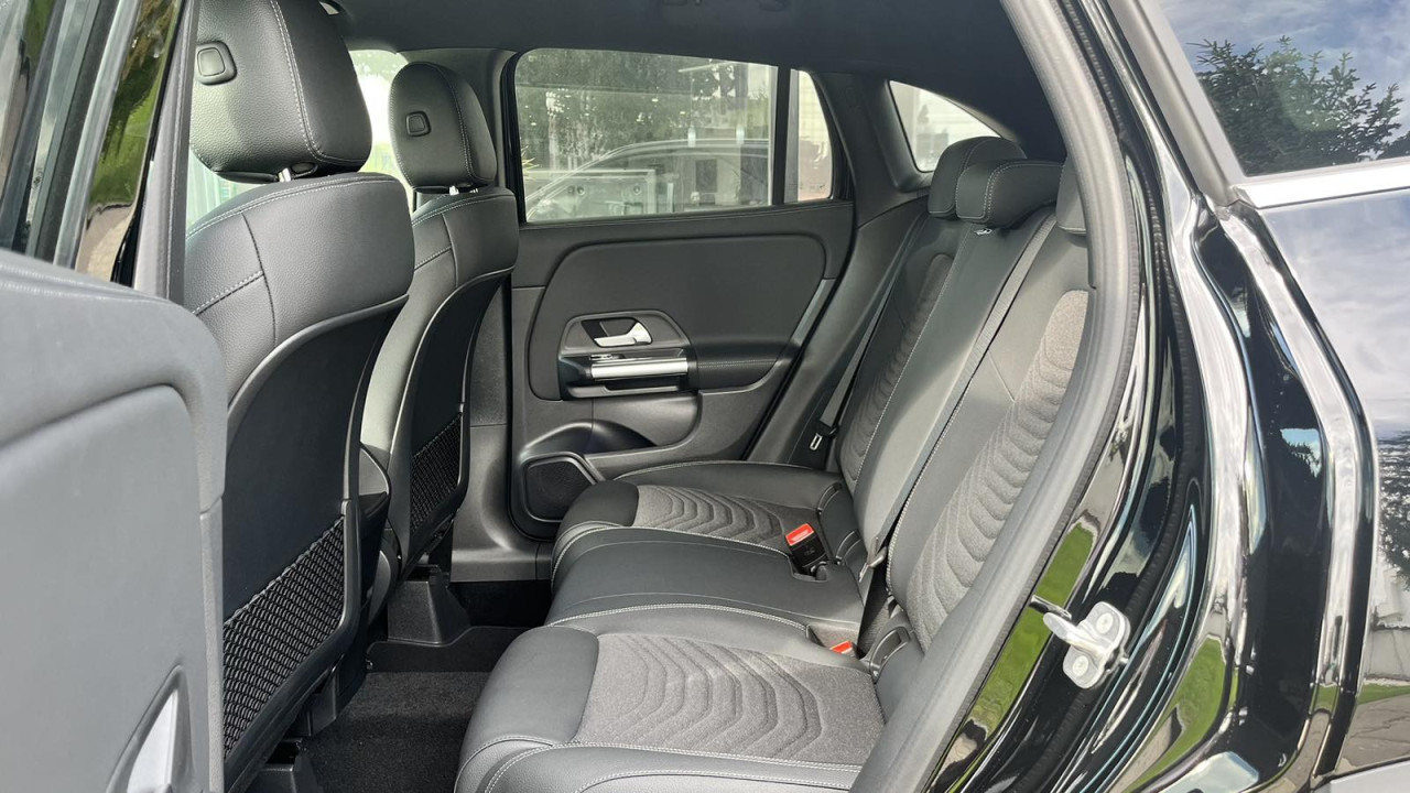 Mercedes-Benz GLA 180 d 2025
