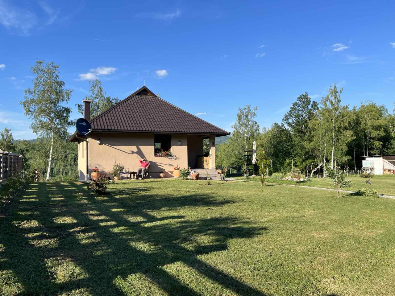 Vikendica sa zemljištem - Trnovo - Brutusi - 6975m2 3