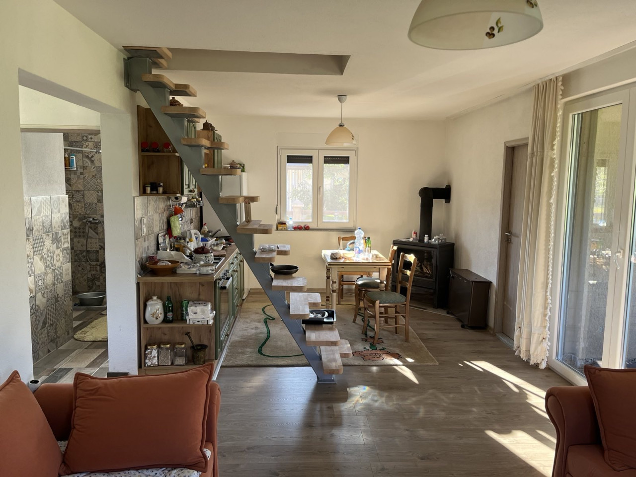 Vikendica sa zemljištem - Trnovo - Brutusi - 6975m2 6