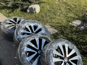 VW aluminijske felge sa novim gumama