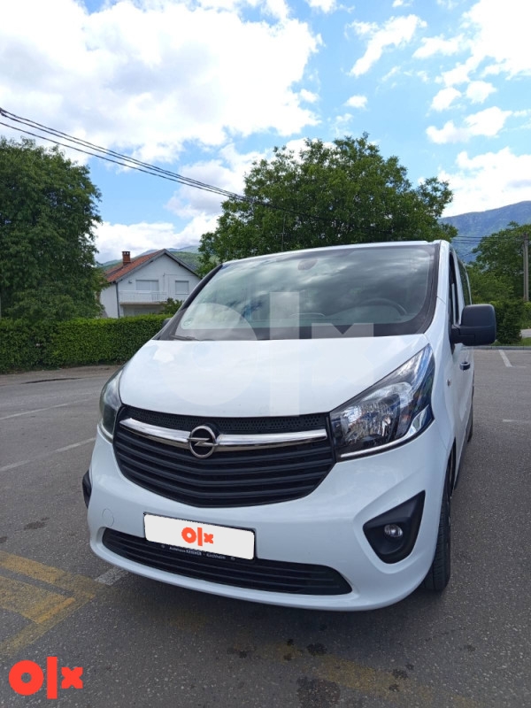 OPEL VIVARO PUTNICKI KLIMA 8+1 **TOP STANJE**
