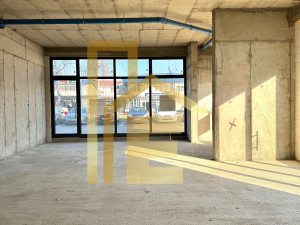 We are renting a commercial space in an attractive location photo 5