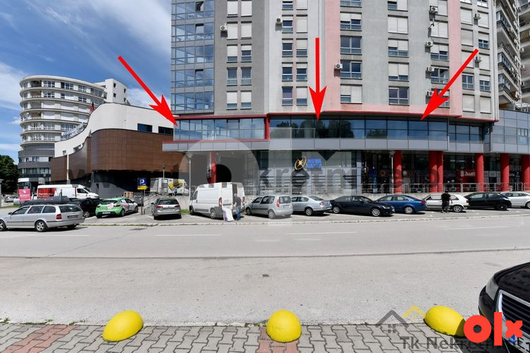 CENTAR - Poslovni prostor 214 m2, zgrada "Titanik"