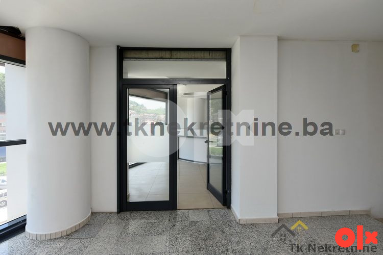 CENTAR - Poslovni prostor 214 m2, zgrada "Titanik" 4