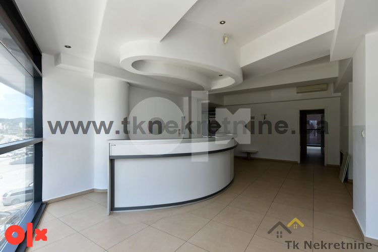 CENTAR - Poslovni prostor 214 m2, zgrada "Titanik" 5