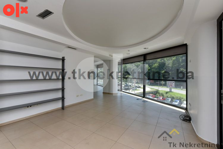 CENTAR - Poslovni prostor 214 m2, zgrada "Titanik" 11