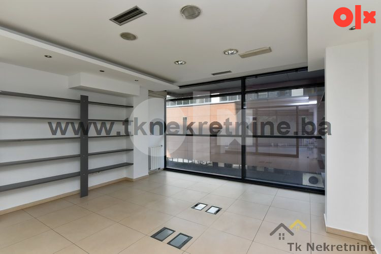 CENTAR - Poslovni prostor 214 m2, zgrada "Titanik" 13