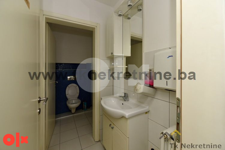 CENTAR - Poslovni prostor 214 m2, zgrada "Titanik" 16