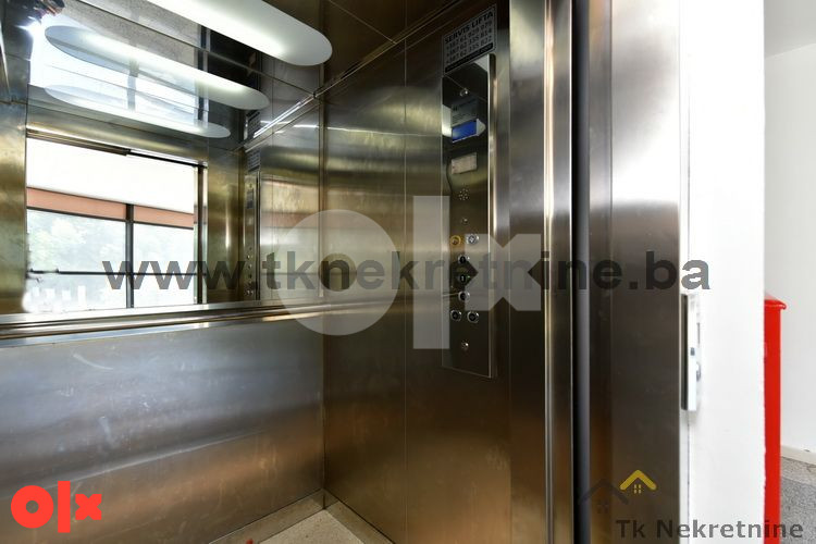CENTAR - Poslovni prostor 214 m2, zgrada "Titanik" 18
