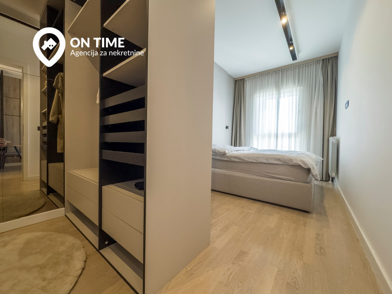 ON TIME IZDAJE : Luksuzan stan u Sarajevu, Bulevar, Garaza
