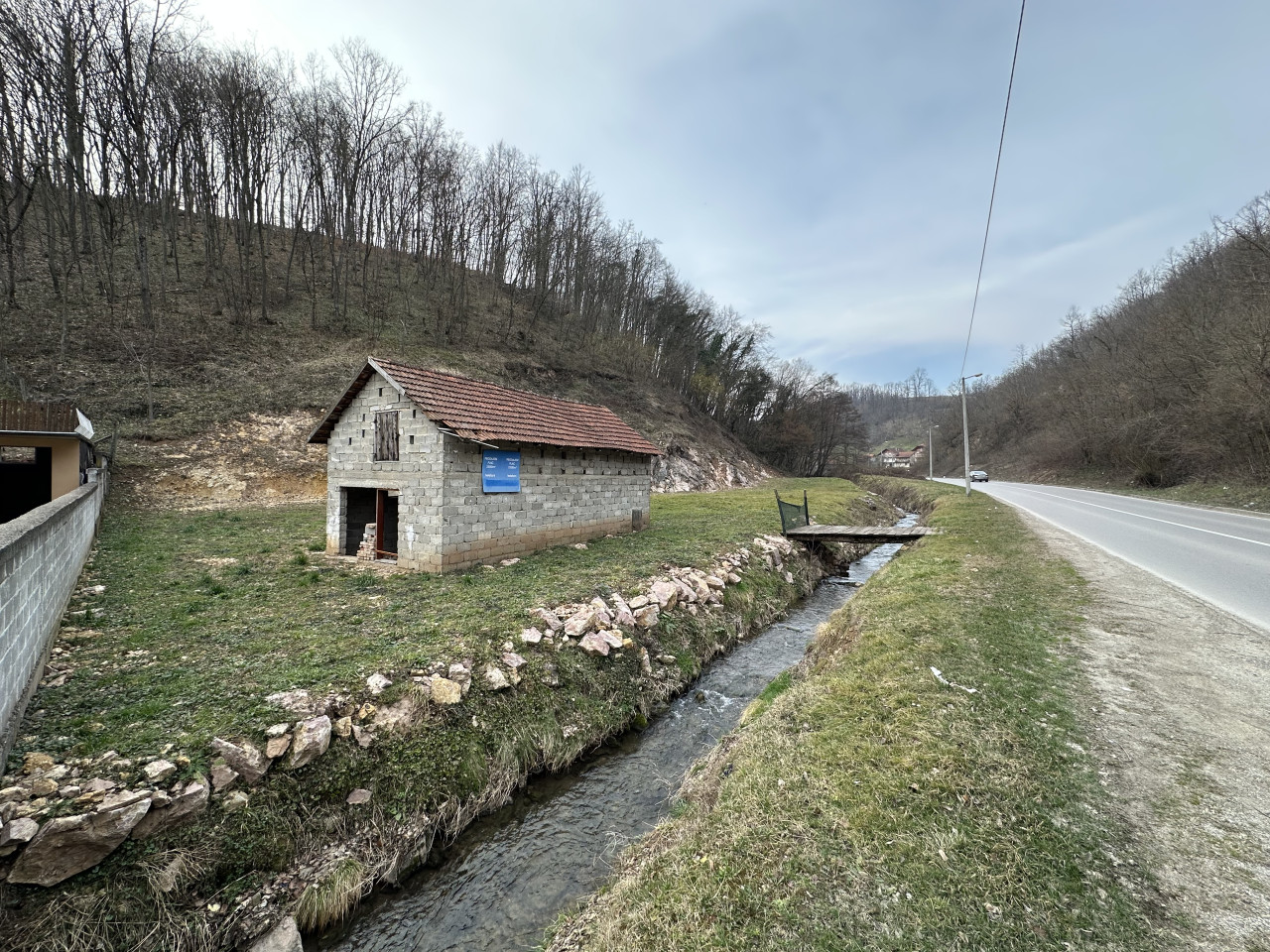 Zemljište pored magistralnog puta - 2531 m2 3
