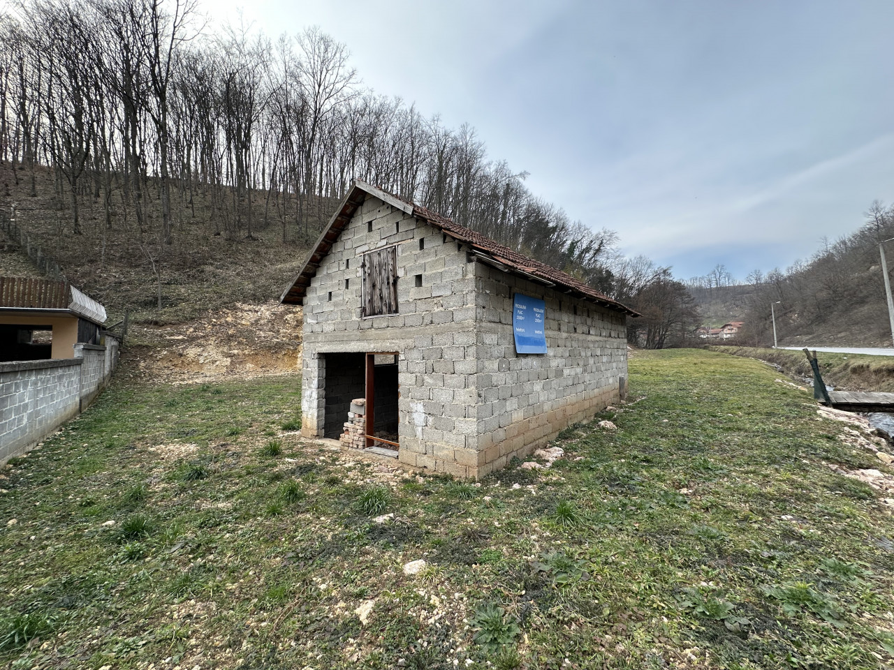 Zemljište pored magistralnog puta - 2531 m2 10