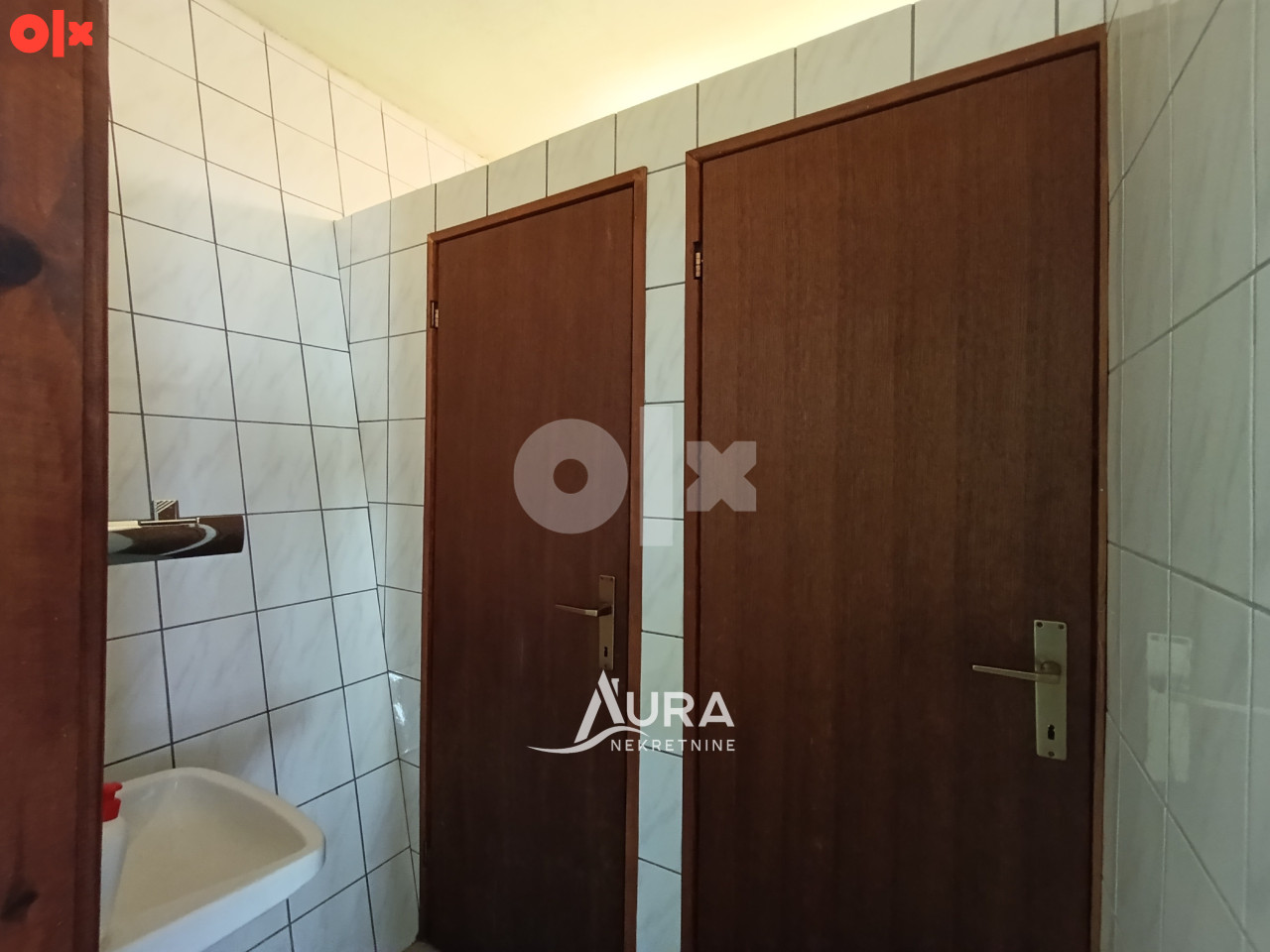 AURA/ Poslovni prostor sa skladištem / Centar, Breka 10