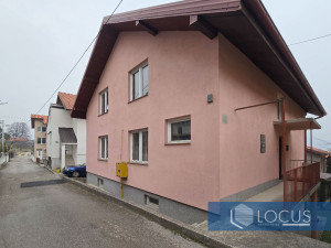 LOCUS: Kuća u početku naselja Velešići, Novo Sarajevo