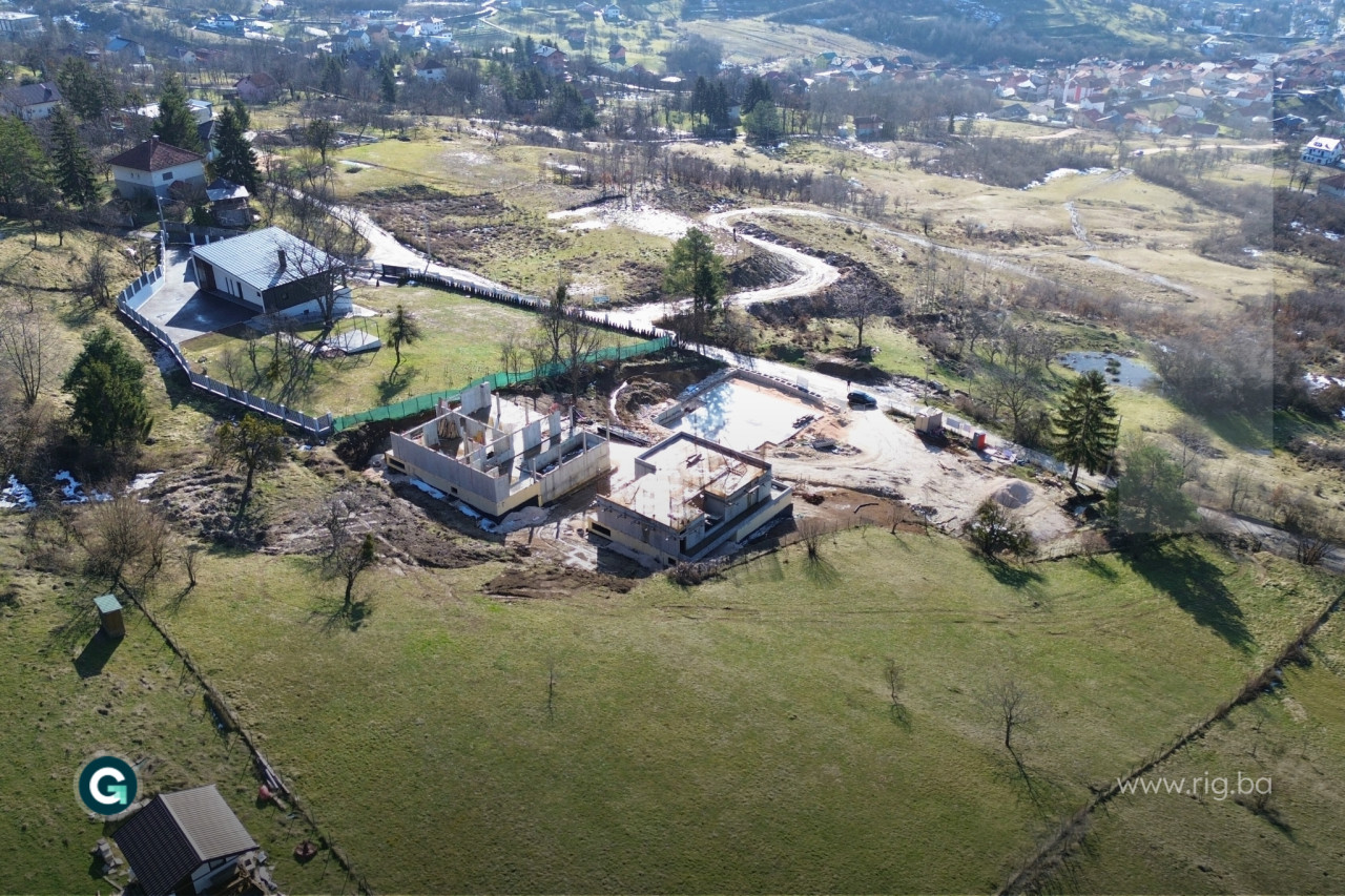 ZEMLJIŠNE PARCELE SA PROJEKTOM/ Poljine / PRODAJA 4