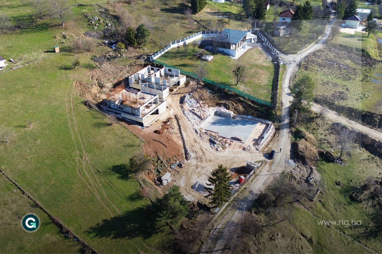 ZEMLJIŠNE PARCELE SA PROJEKTOM/ Poljine / PRODAJA 5
