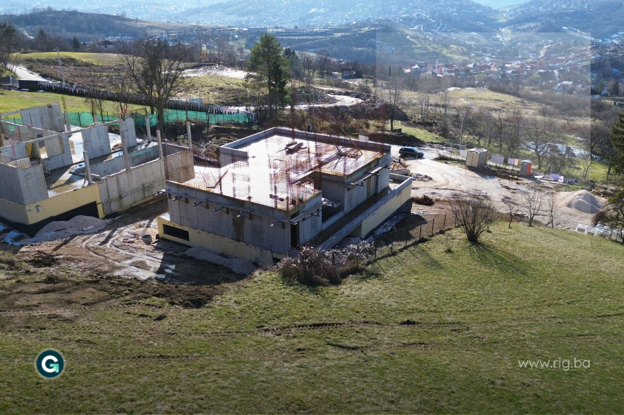 ZEMLJIŠNE PARCELE SA PROJEKTOM/ Poljine / PRODAJA 8
