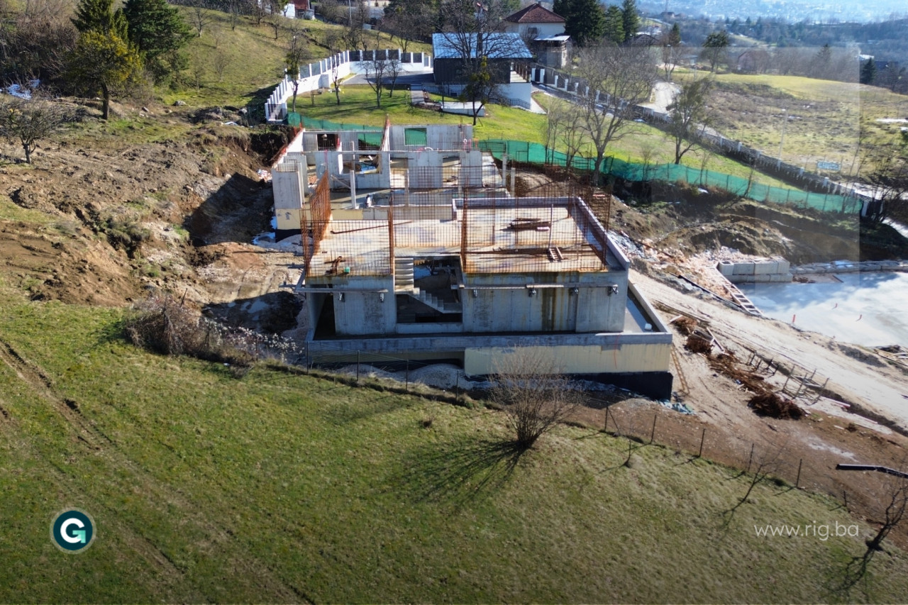 ZEMLJIŠNE PARCELE SA PROJEKTOM/ Poljine / PRODAJA 9