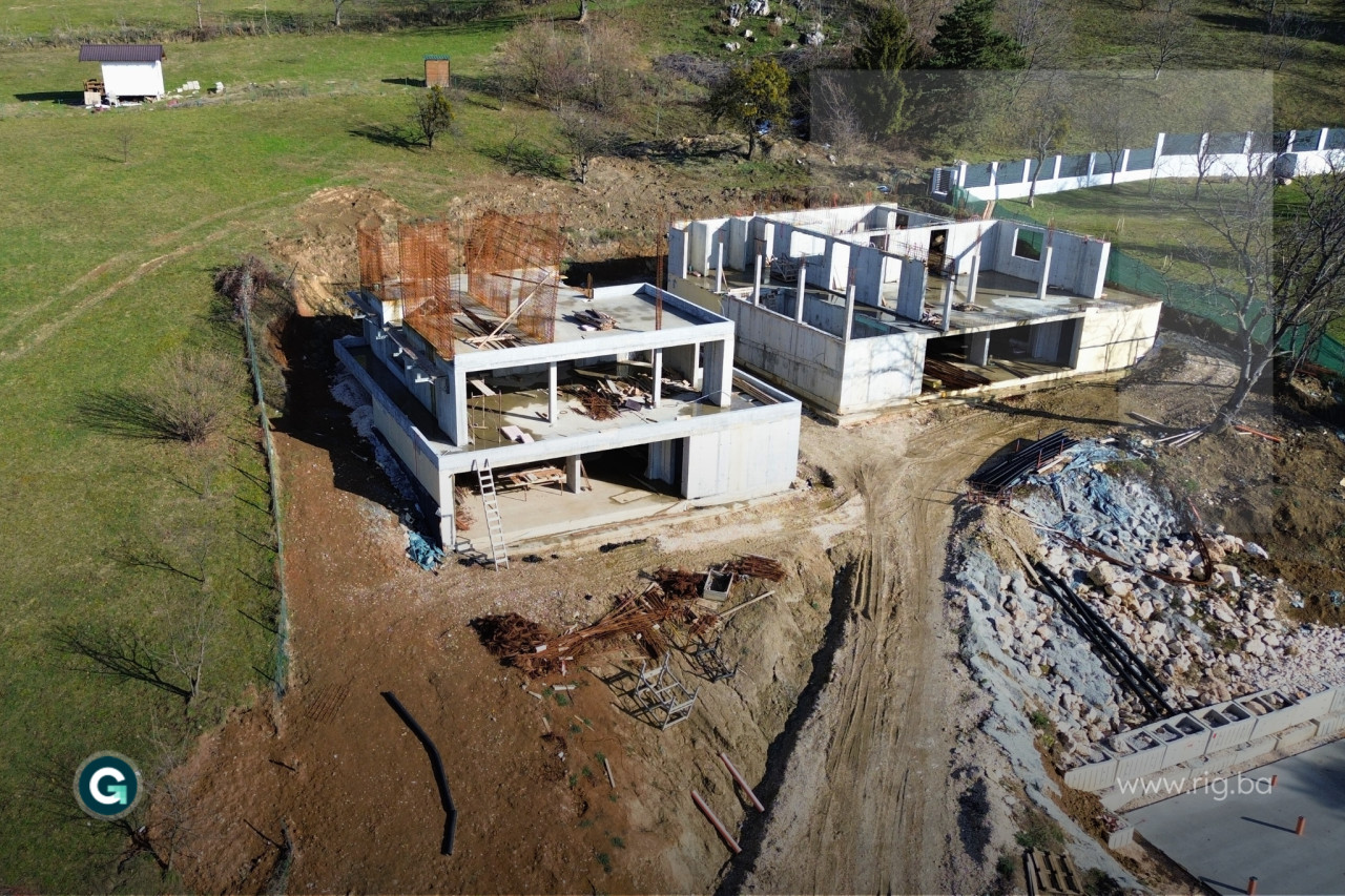 ZEMLJIŠNE PARCELE SA PROJEKTOM/ Poljine / PRODAJA 10