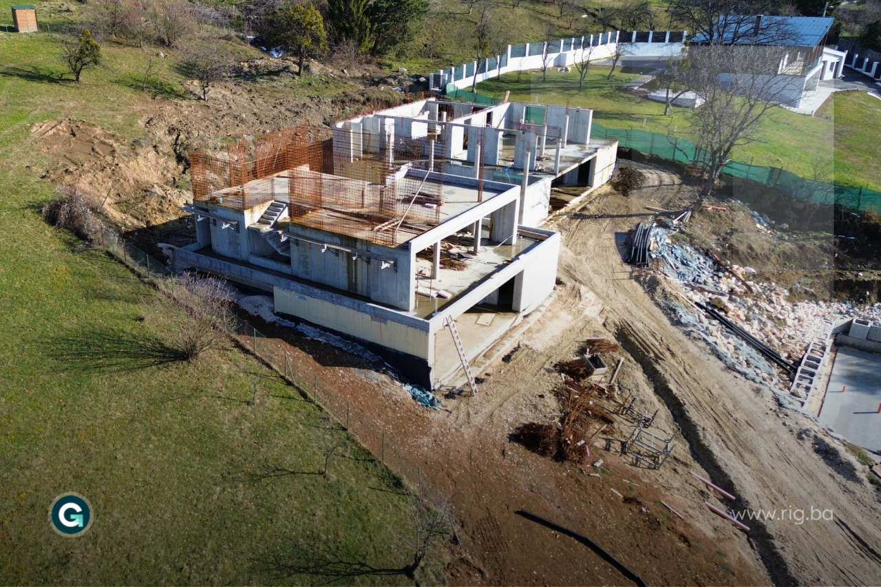 ZEMLJIŠNE PARCELE SA PROJEKTOM/ Poljine / PRODAJA 11