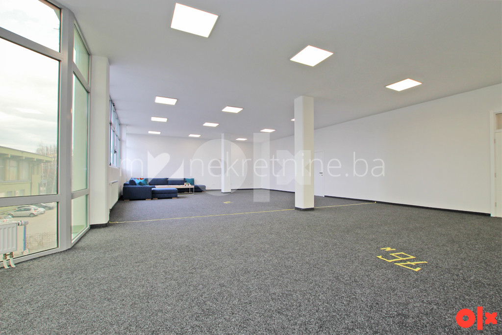 m2: Stup / Poslovni prostor 150m2 / 1. sprat / parking 4