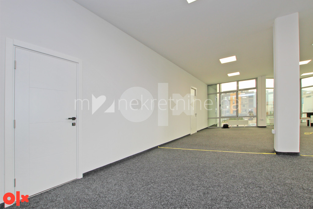 m2: Stup / Poslovni prostor 150m2 / 1. sprat / parking 7