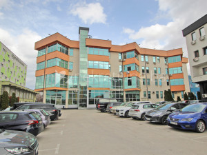 m2: Stup / Poslovni prostor 150m2 / 1. sprat / parking