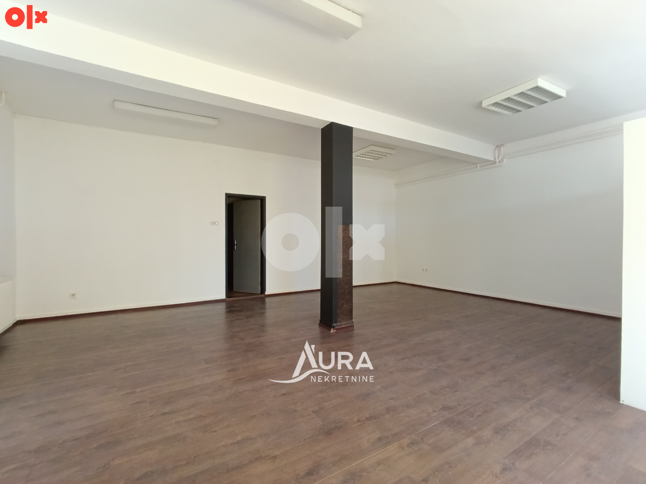 AURA/ Višenamjenski poslovni prostor / Centar 4