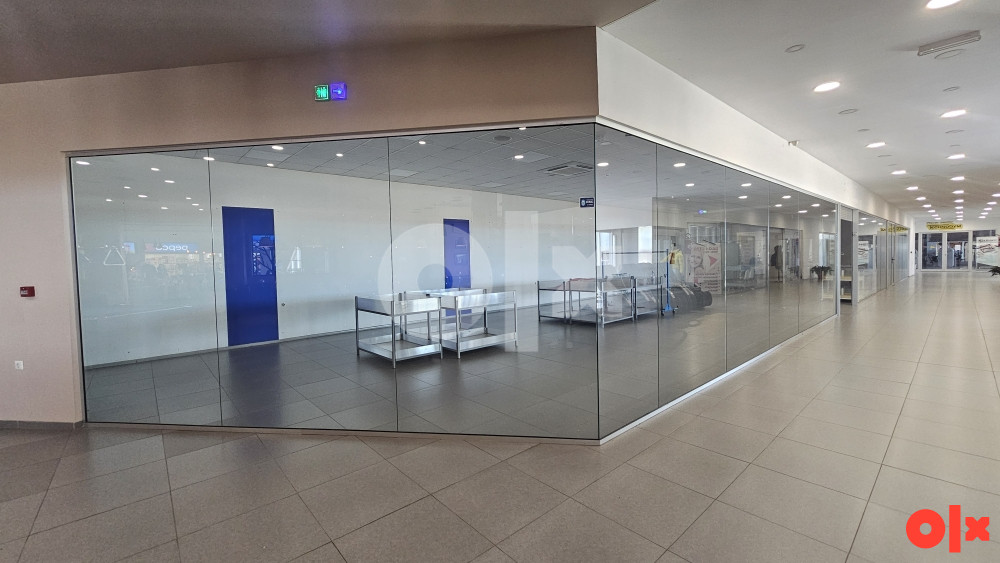 Izdaje se poslovni prostor Derventa 195 m2 2