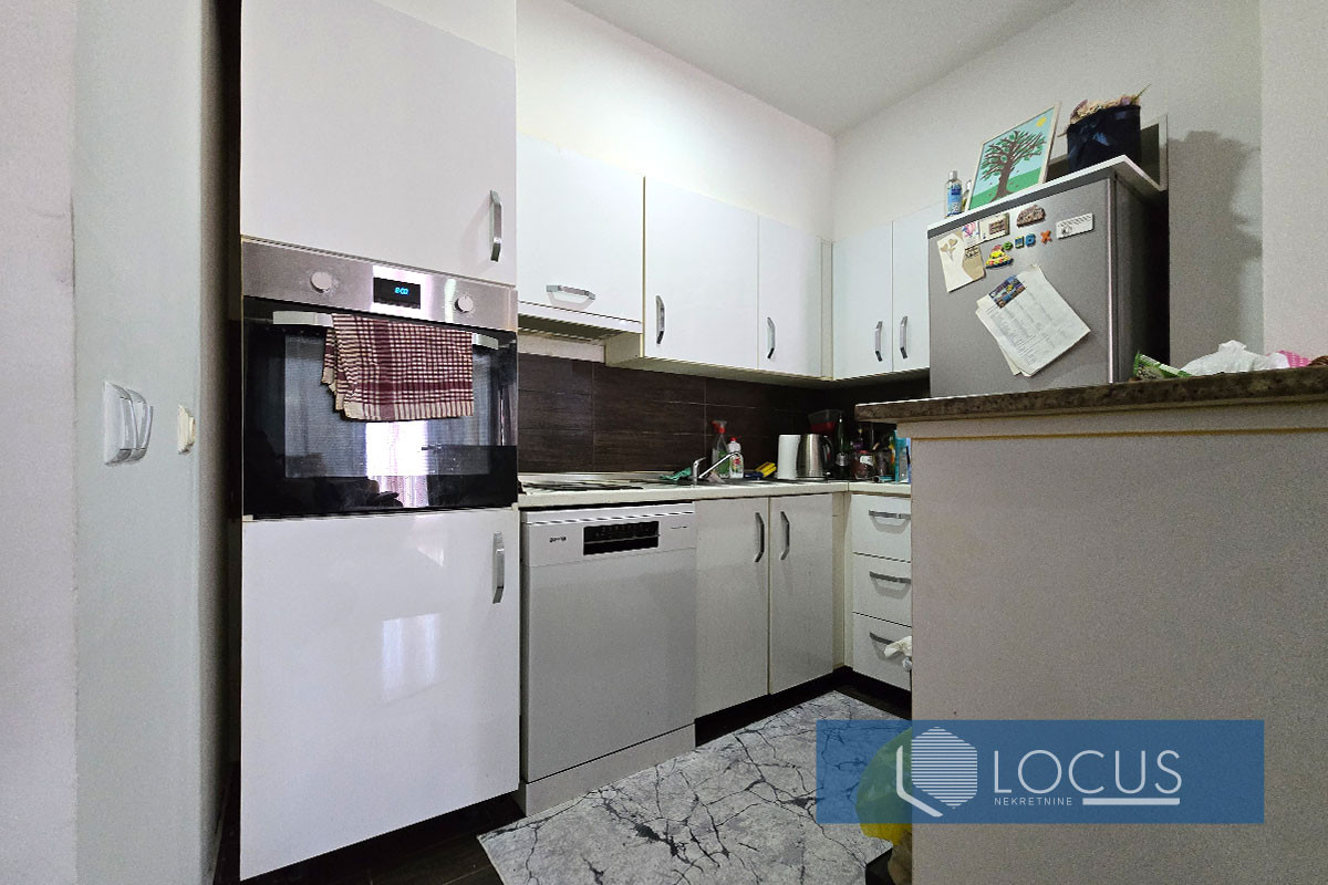 LOCUS: Stambeno poslovni objekat, Koševsko brdo, Centar 13