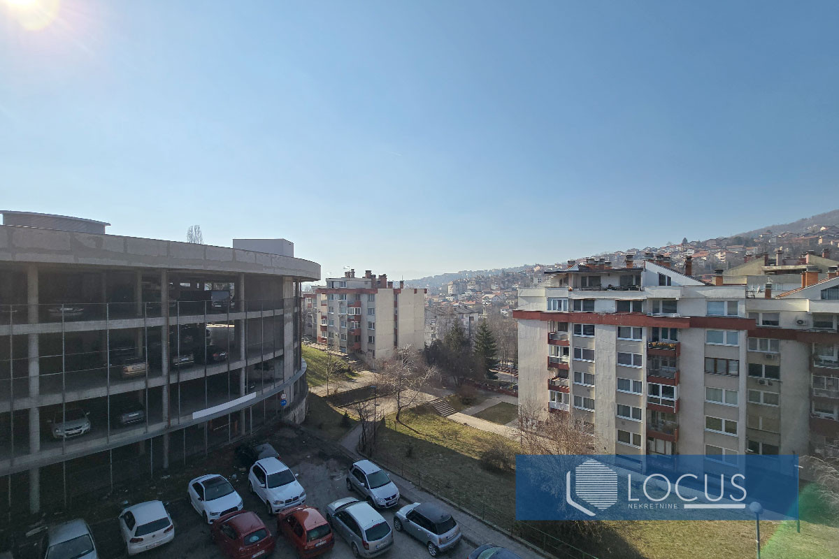 LOCUS: Stambeno poslovni objekat, Koševsko brdo, Centar 17