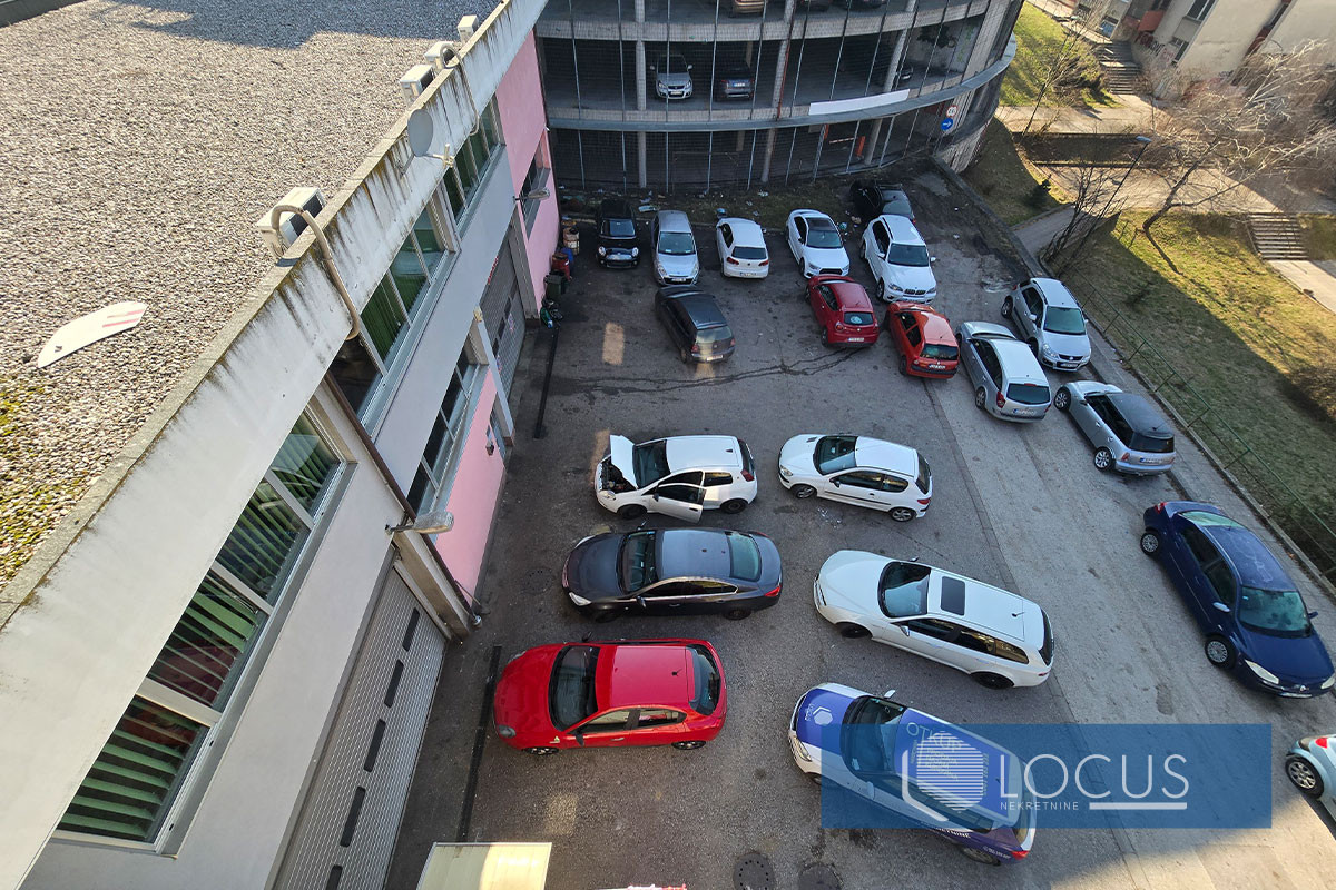 LOCUS: Stambeno poslovni objekat, Koševsko brdo, Centar 18