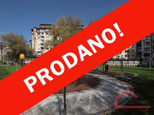 PROSTOR prodaje: Trosoban stan sa lođom, Vojničko polje