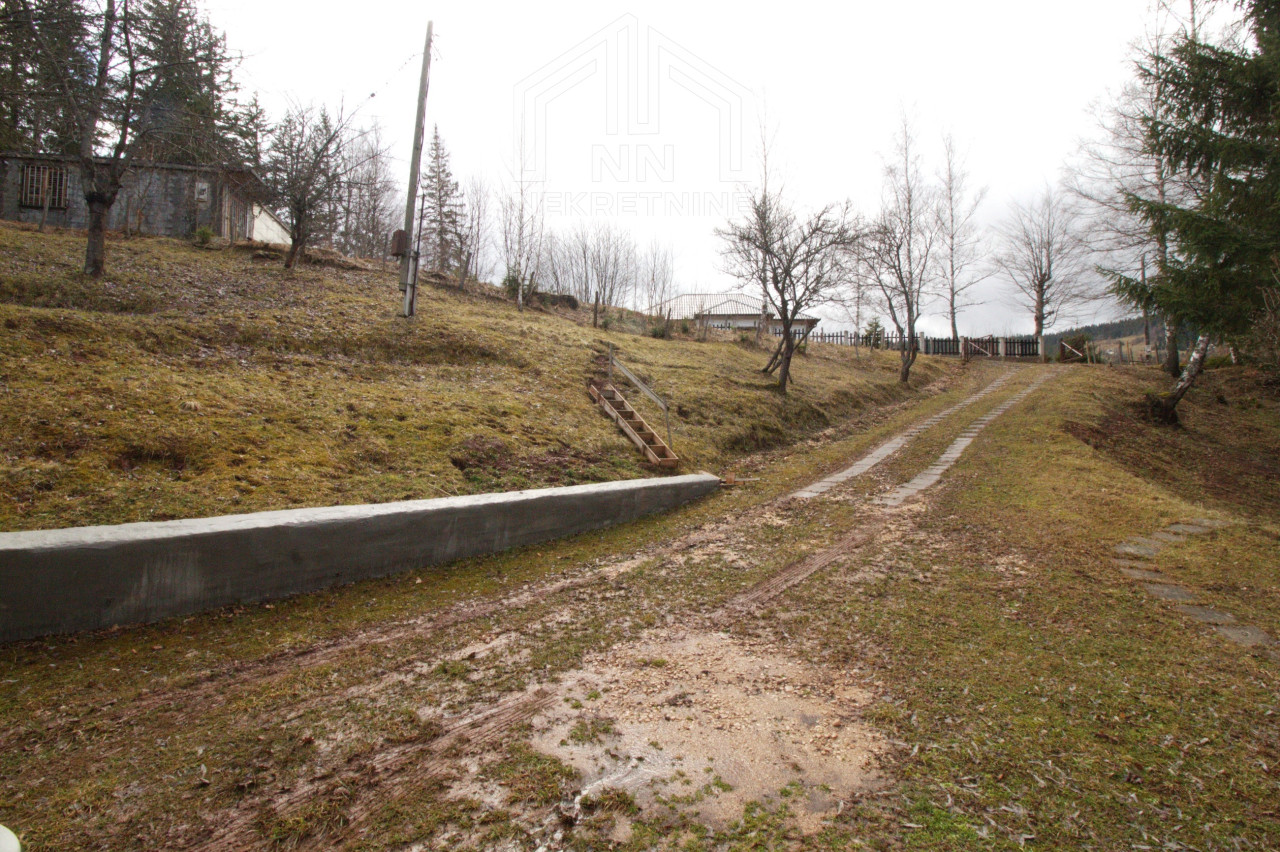 NN Nekretnine : Vikendica Pale / Jahorina