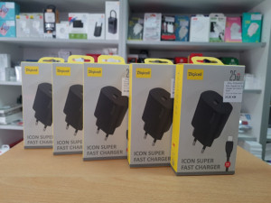 PUNJAČ 25W SUPER FAST CHARGER