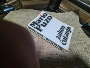 Zakon ćutanja, Mario Puzo